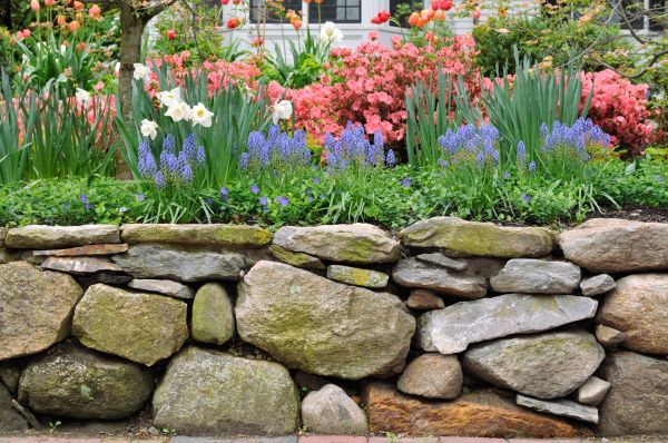 Stone Wall Hardscaping in Snohomish